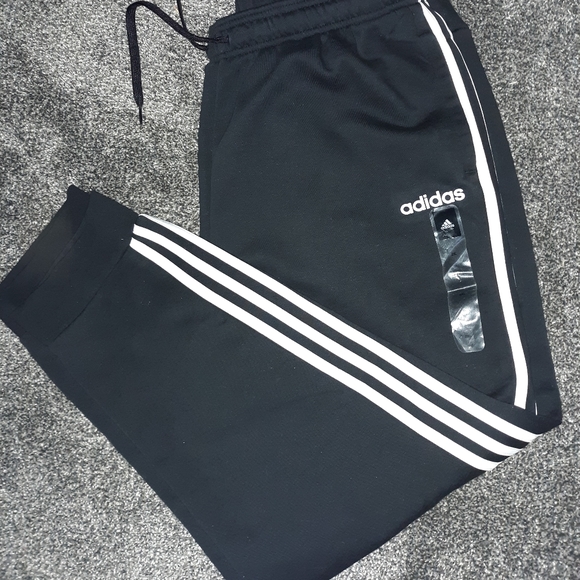 Adidas - Picture 2 of 4